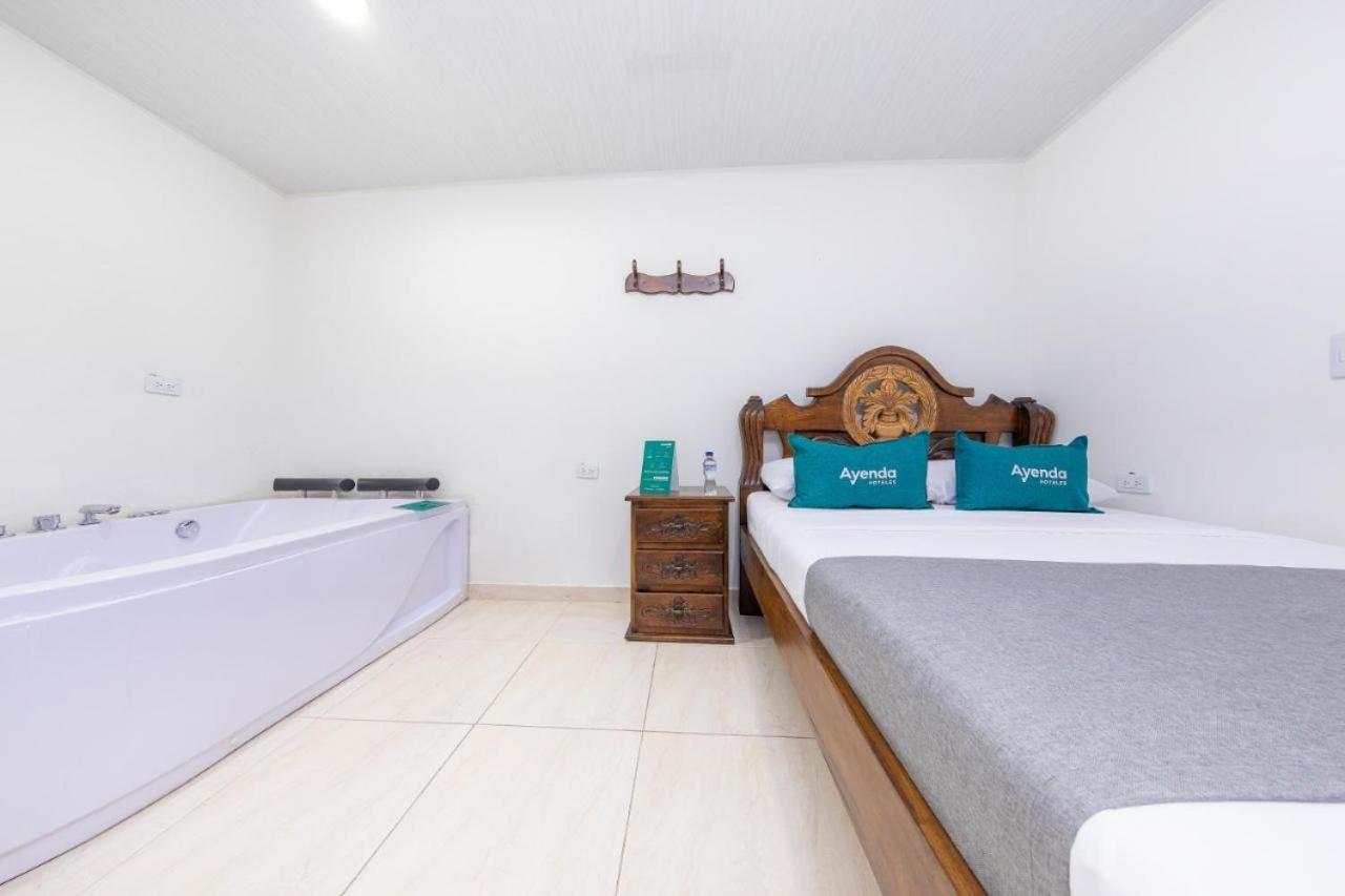 Hotel Vegas Sergio Medellín Eksteriør bilde